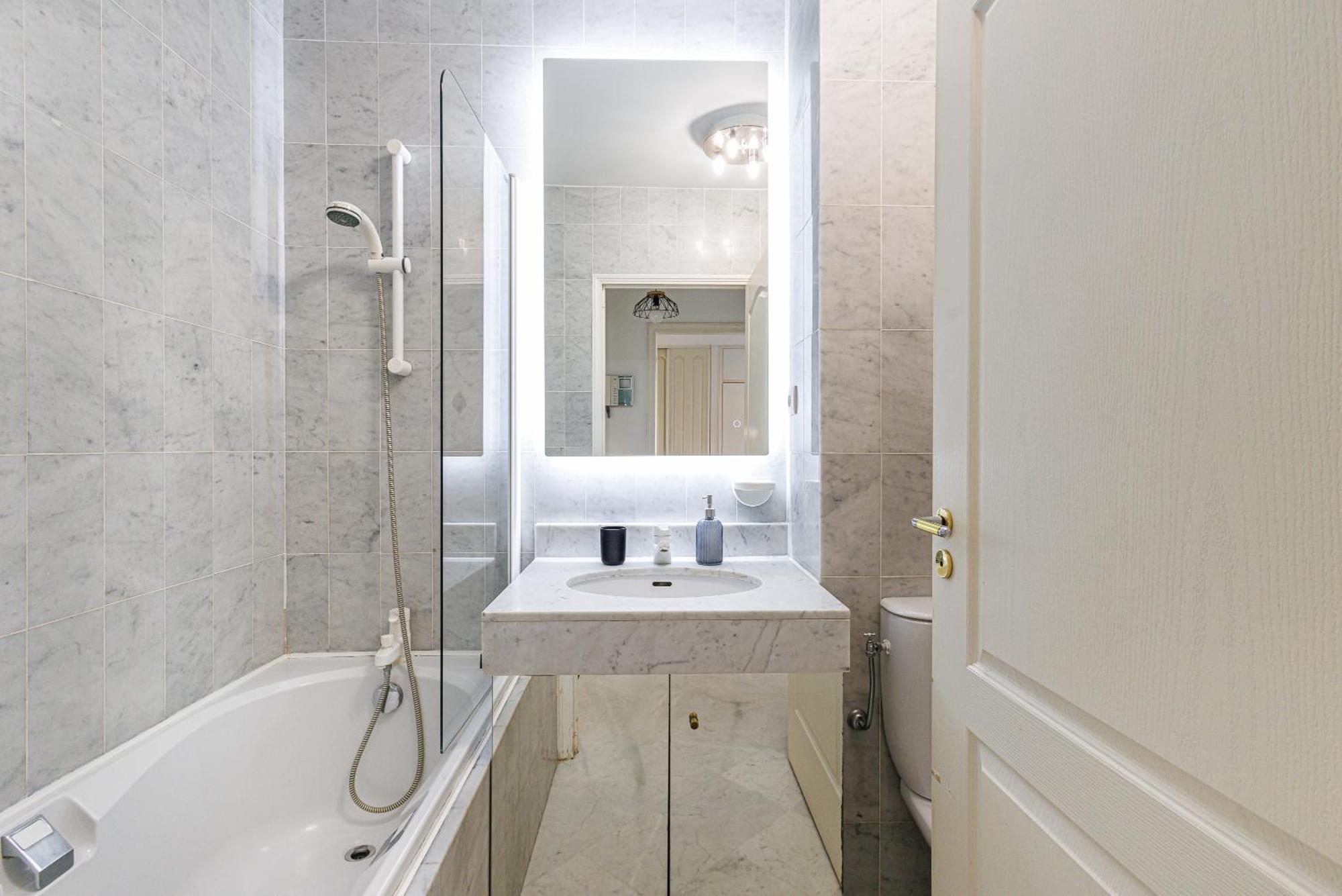 Le Victoria, Elegant T2 Au Bord Des Plages, Piscine, Sauna Menton Ngoại thất bức ảnh